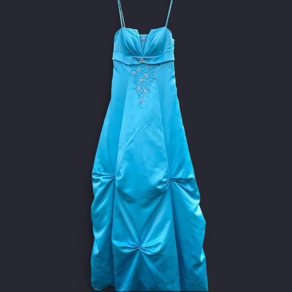 Hailey Logan Dresses & Skirts - Turquoise formal dress
